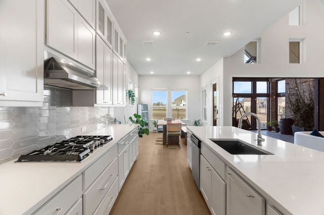 930 Peppy San Trail, Lucas, TX 75002