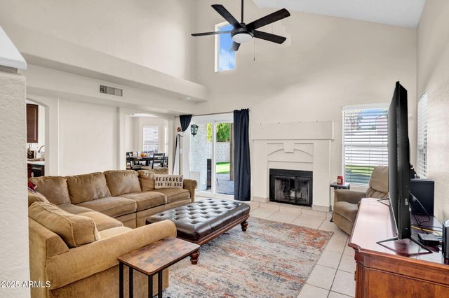 758 E SACK Drive, Phoenix, AZ 85024