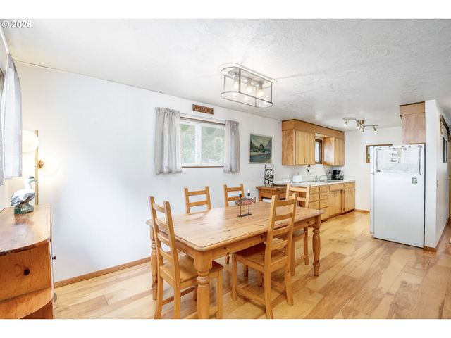 100 ASPEN Ln, Packwood, WA 98361