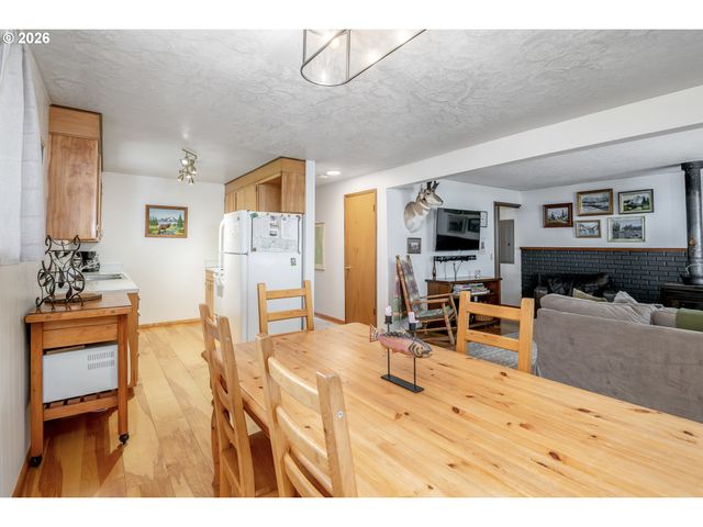 100 ASPEN Ln, Packwood, WA 98361