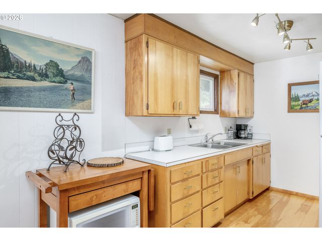 100 ASPEN Ln, Packwood, WA 98361