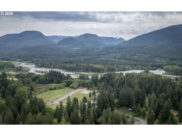 100 ASPEN Ln, Packwood, WA 98361