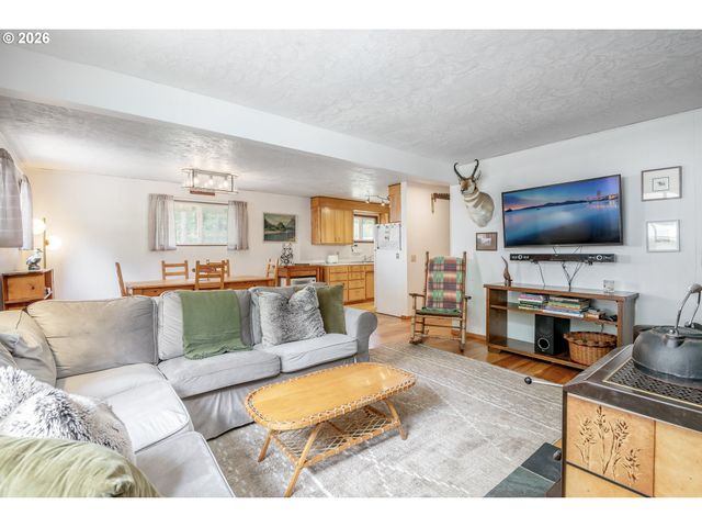 100 ASPEN Ln, Packwood, WA 98361