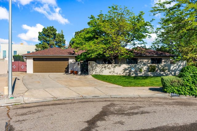 5604 Planeta Court NE, Albuquerque, NM 87111