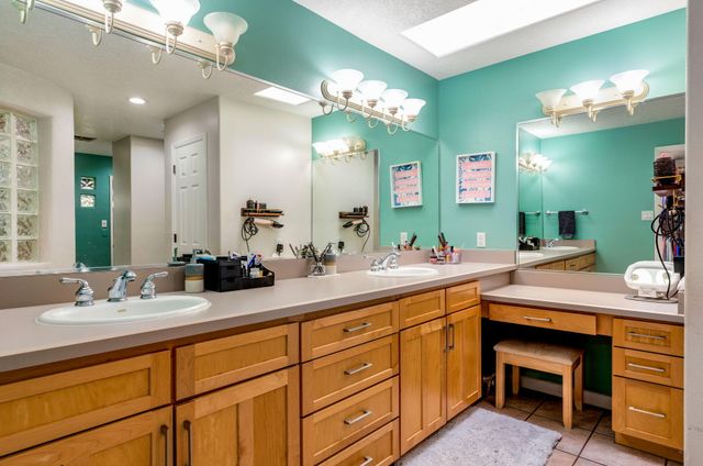 5604 Planeta Court NE, Albuquerque, NM 87111
