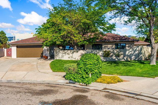 5604 Planeta Court NE, Albuquerque, NM 87111