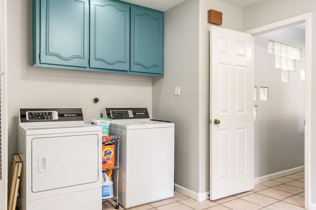 5604 Planeta Court NE, Albuquerque, NM 87111