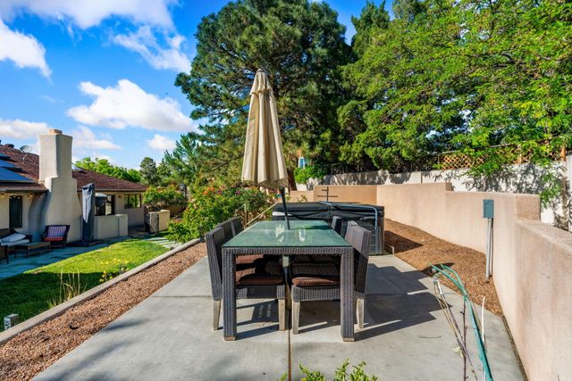 5604 Planeta Court NE, Albuquerque, NM 87111