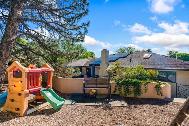 5604 Planeta Court NE, Albuquerque, NM 87111