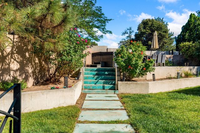 5604 Planeta Court NE, Albuquerque, NM 87111