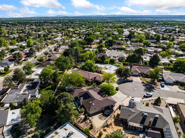 5604 Planeta Court NE, Albuquerque, NM 87111