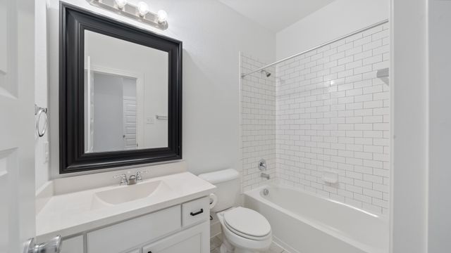 4030 Lagoon Place, Royse City, TX 75189