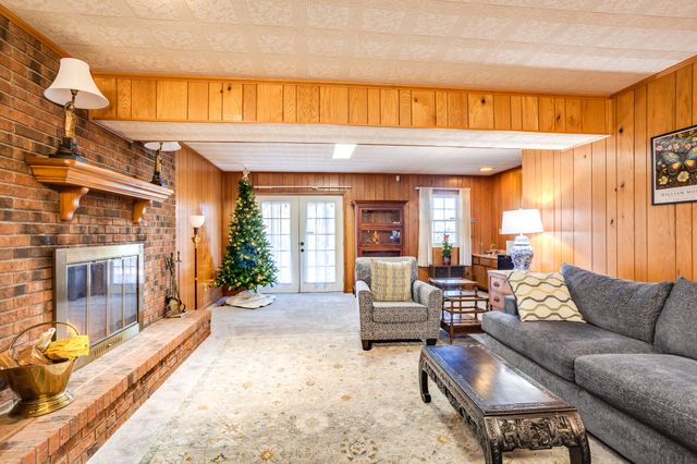 1434 Pine Springs Rd, Knoxville, TN 37922