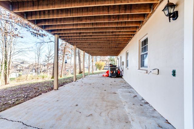 1434 Pine Springs Rd, Knoxville, TN 37922