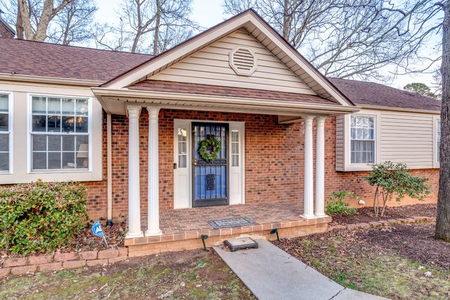 1434 Pine Springs Rd, Knoxville, TN 37922