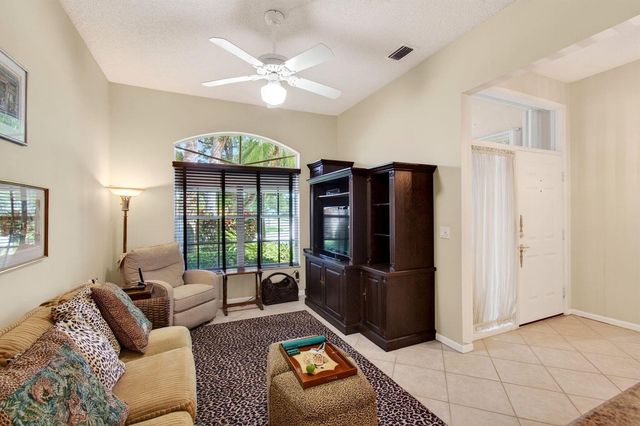 7844 Rockford Road, Boynton Beach, FL 33472