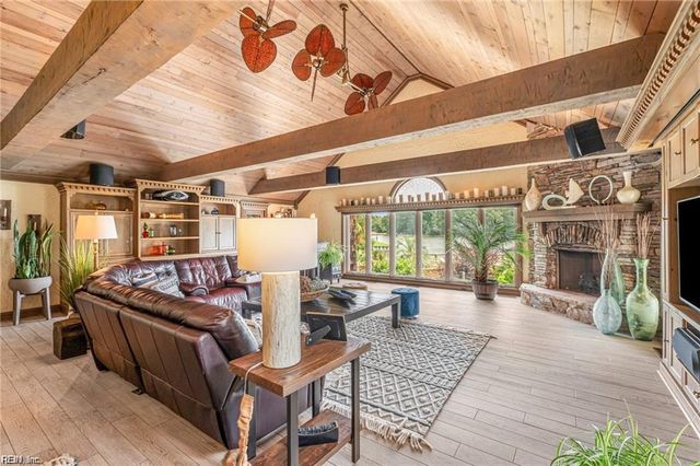 675 Thalia Point RD, Virginia Beach, VA 23452