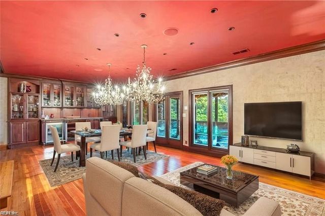 675 Thalia Point RD, Virginia Beach, VA 23452