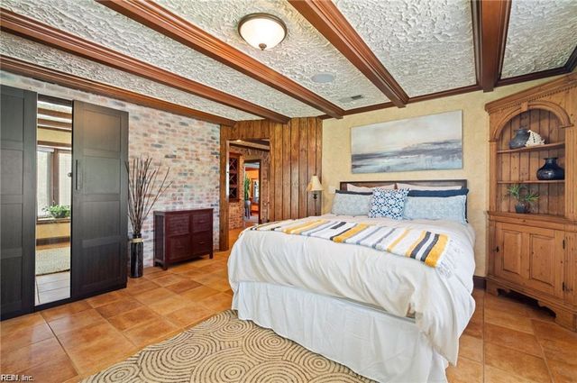 675 Thalia Point RD, Virginia Beach, VA 23452