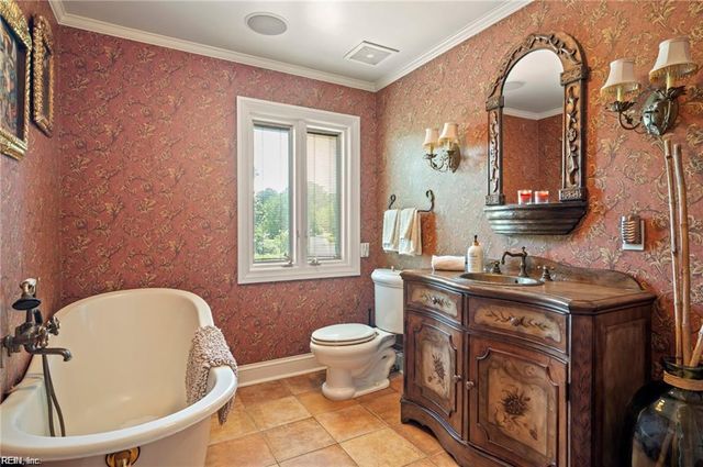 675 Thalia Point RD, Virginia Beach, VA 23452