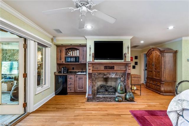 675 Thalia Point RD, Virginia Beach, VA 23452