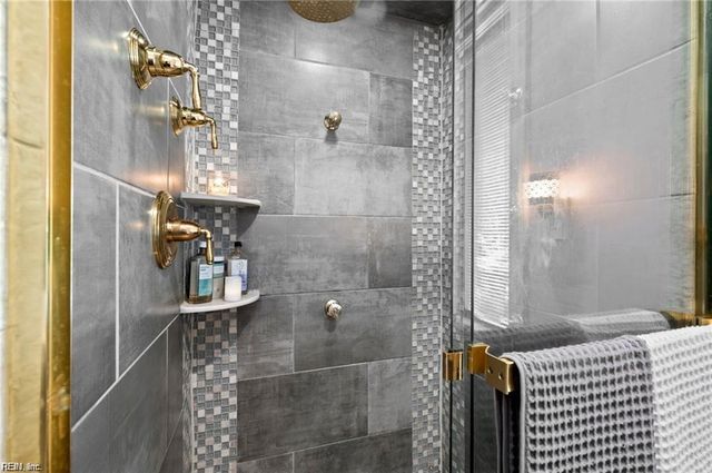 675 Thalia Point RD, Virginia Beach, VA 23452