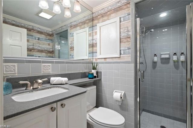 675 Thalia Point RD, Virginia Beach, VA 23452