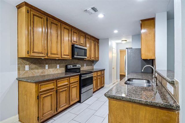 28507 Chateau Springs Court, Spring, TX 77386