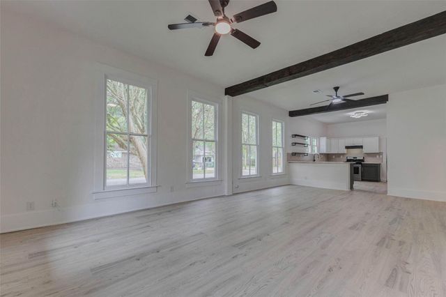 1302 Ross Street, La Marque, TX 77568