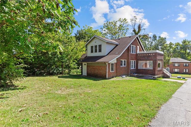 215 Carson Road, Ferguson, MO 63135