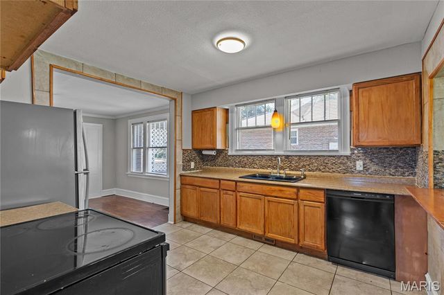 215 Carson Road, Ferguson, MO 63135