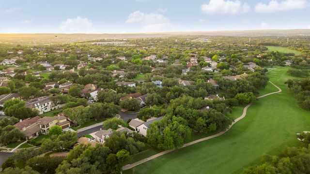 12 Treehaven LN, The Hills, TX 78738