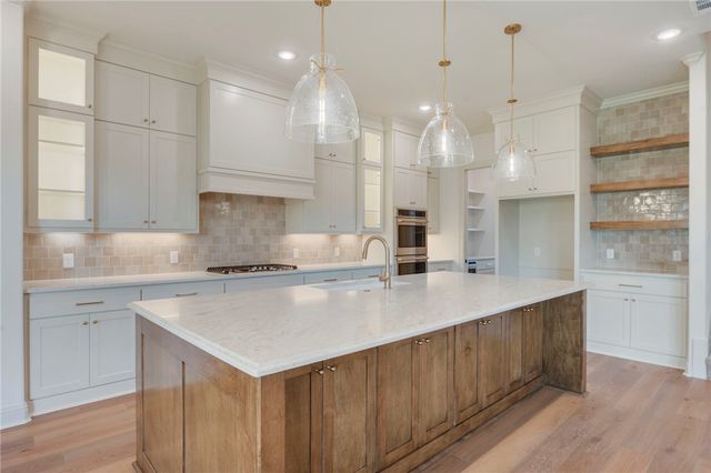 2035 Pebble Bend Drive, College Station, TX 77845