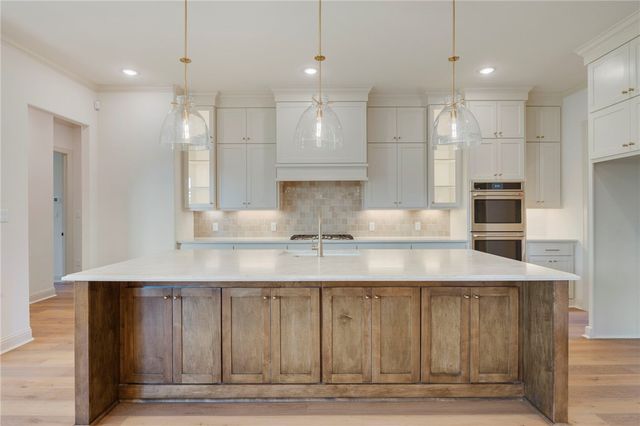 2035 Pebble Bend Drive, College Station, TX 77845
