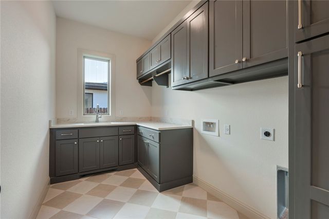 2035 Pebble Bend Drive, College Station, TX 77845