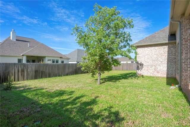 2035 Pebble Bend Drive, College Station, TX 77845