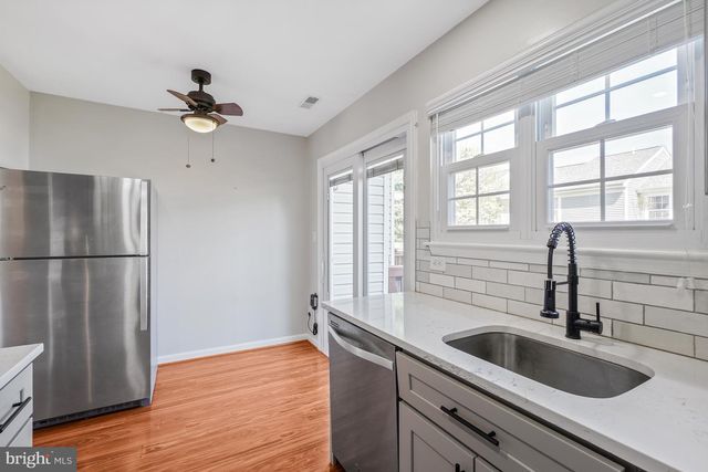 46724 SUMMIT TER, Sterling, VA 20164