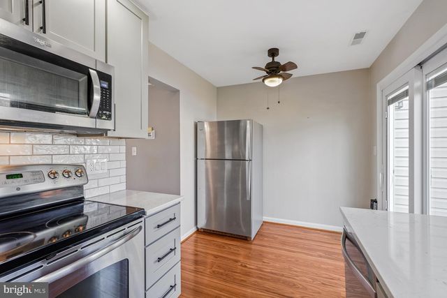 46724 SUMMIT TER, Sterling, VA 20164