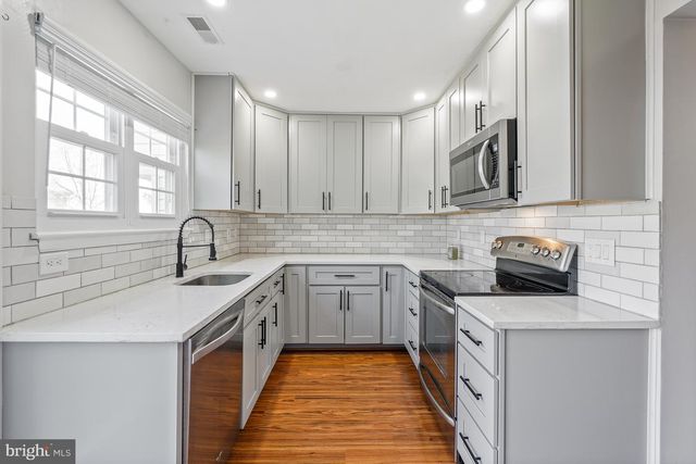 46724 SUMMIT TER, Sterling, VA 20164