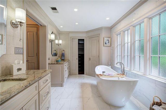 1402 Downington View NW, Acworth, GA 30101