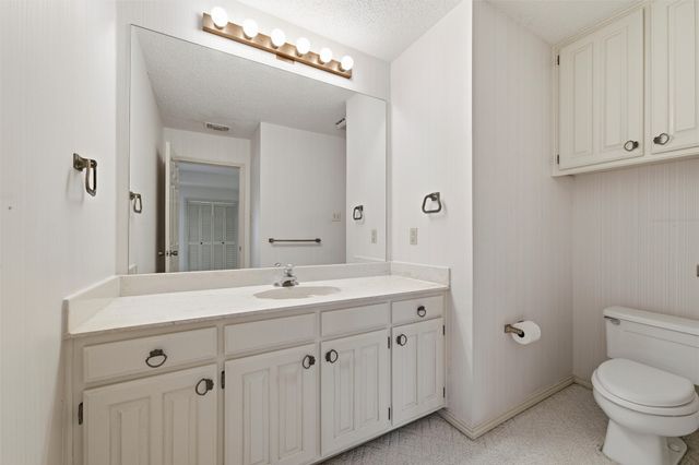 1216 Saint Andrews Drive, Mansfield, TX 76063