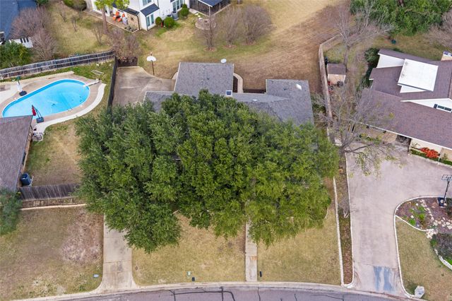 1216 Saint Andrews Drive, Mansfield, TX 76063