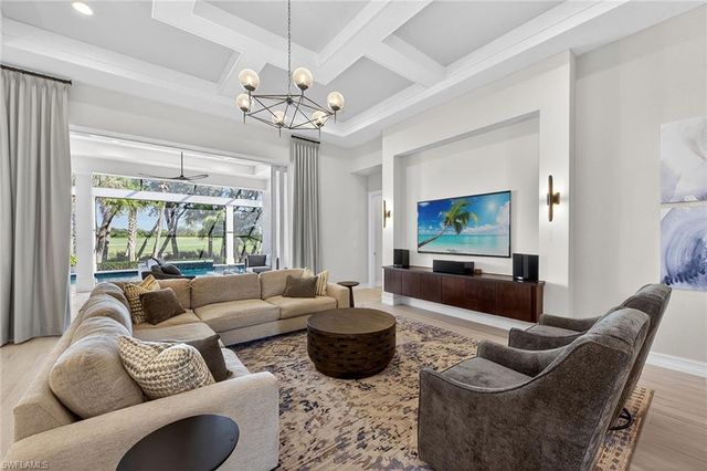 3169 Capistrano LN, Naples, FL 34114