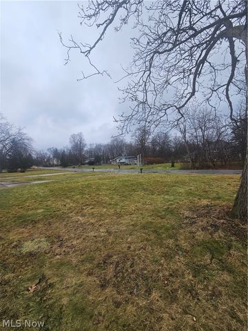 3750 Maplecrest Road, Woodmere, OH 44122