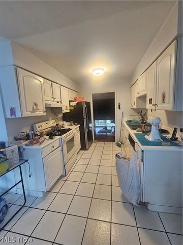 3750 Maplecrest Road, Woodmere, OH 44122