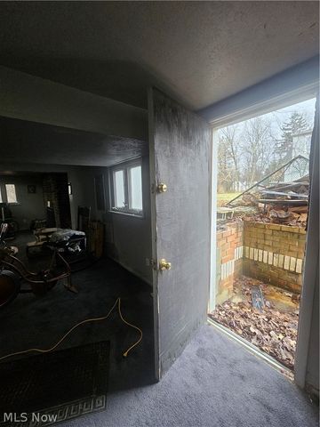 3750 Maplecrest Road, Woodmere, OH 44122