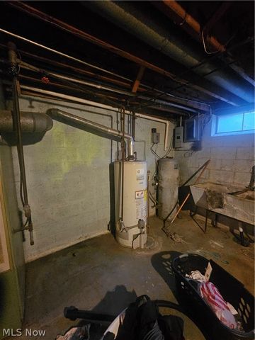 3750 Maplecrest Road, Woodmere, OH 44122