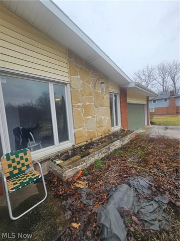 3750 Maplecrest Road, Woodmere, OH 44122