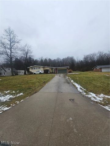 3750 Maplecrest Road, Woodmere, OH 44122