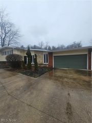 3750 Maplecrest Road, Woodmere, OH 44122